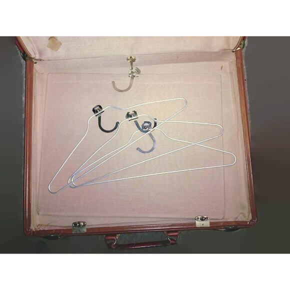 Pair suitcases cow hide leather by Diamond Leathercraft - Picture 4 of 5